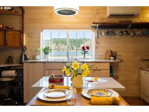 31753 Lynx Hollow Road Creswell OR 97426