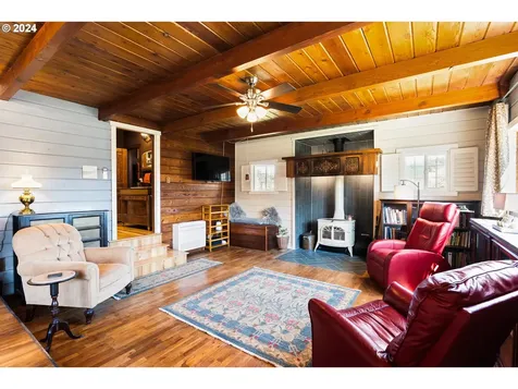 31753 Lynx Hollow Road Creswell OR 97426