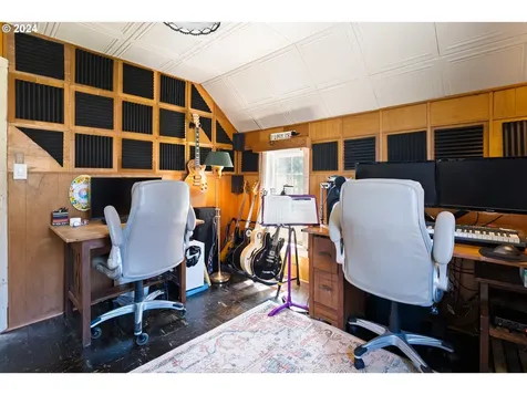 31753 Lynx Hollow Road Creswell OR 97426