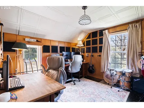 31753 Lynx Hollow Road Creswell OR 97426