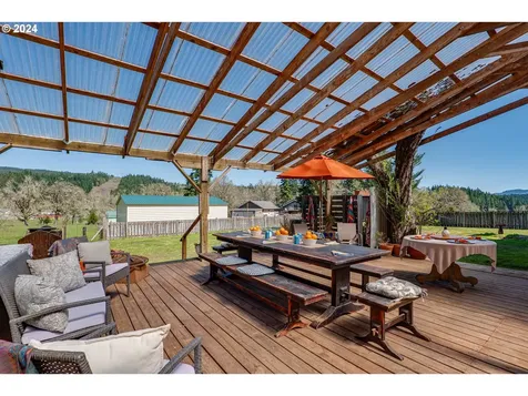 31753 Lynx Hollow Road Creswell OR 97426