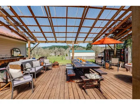31753 Lynx Hollow Road Creswell OR 97426