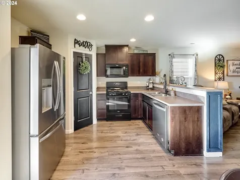 878 S View Drive Molalla OR 97038