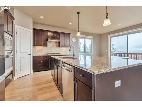 14546 Se Lyon Court Happy Valley OR 97086