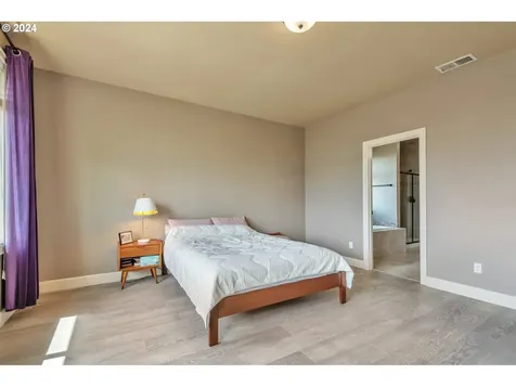 14546 Se Lyon Court Happy Valley OR 97086