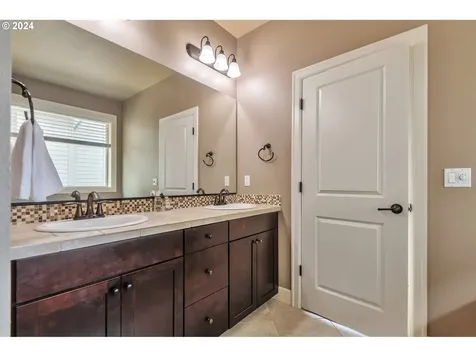 14546 Se Lyon Court Happy Valley OR 97086