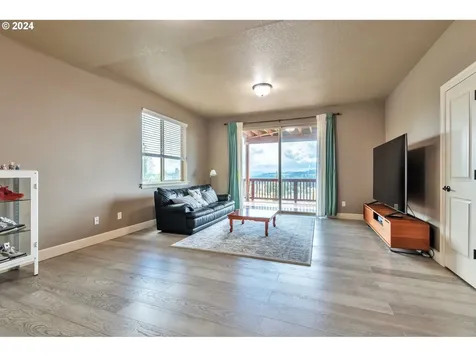 14546 Se Lyon Court Happy Valley OR 97086
