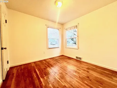 5375 SE 51st Avenue Portland OR 97206