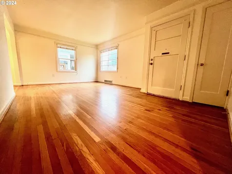5375 SE 51st Avenue Portland OR 97206