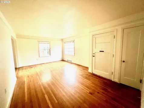 5375 SE 51st Avenue Portland OR 97206
