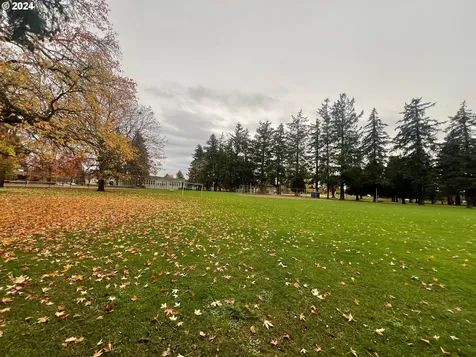 5375 SE 51st Avenue Portland OR 97206