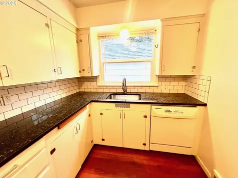 5375 SE 51st Avenue Portland OR 97206