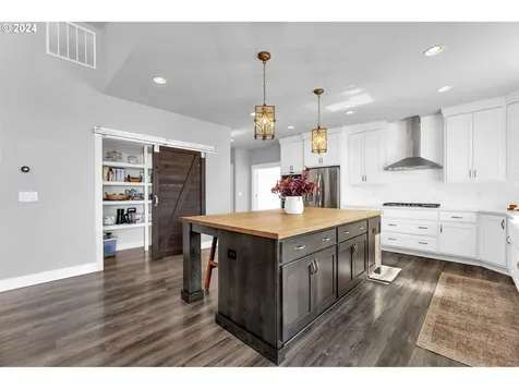 160 Discovery Drive Kalama WA 98625