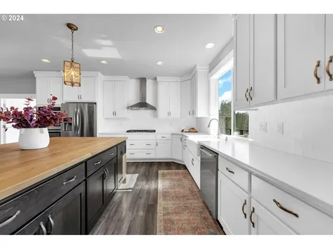 160 Discovery Drive Kalama WA 98625