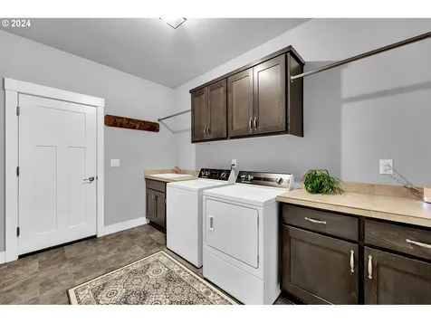 160 Discovery Drive Kalama WA 98625