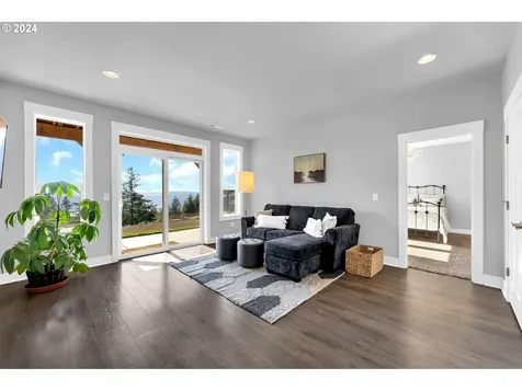 160 Discovery Drive Kalama WA 98625