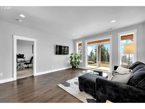 160 Discovery Drive Kalama WA 98625