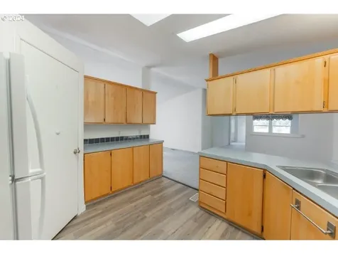 217 NE Peggy Avenue Roseburg OR 97470