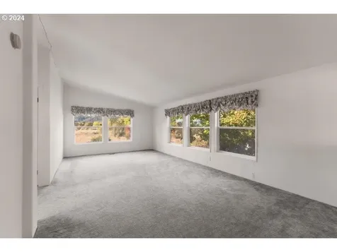 217 NE Peggy Avenue Roseburg OR 97470
