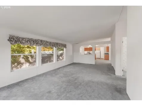 217 NE Peggy Avenue Roseburg OR 97470