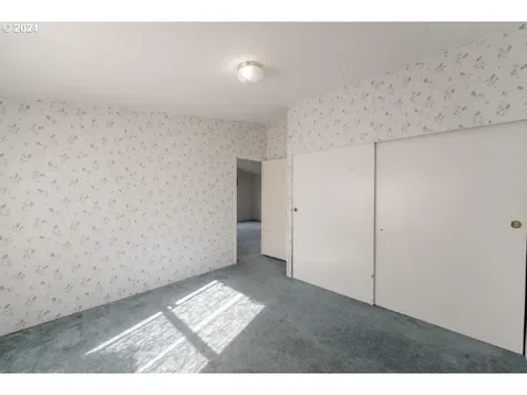 217 NE Peggy Avenue Roseburg OR 97470