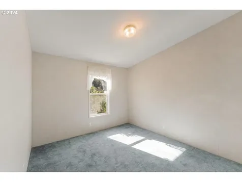 217 NE Peggy Avenue Roseburg OR 97470