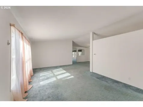 217 NE Peggy Avenue Roseburg OR 97470