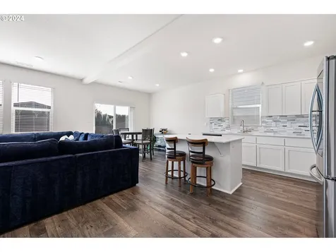 868 Ben Brown Lane Woodburn OR 97071