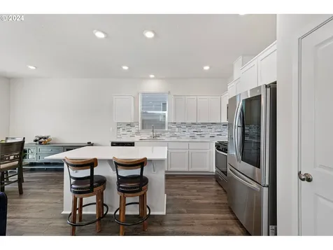 868 Ben Brown Lane Woodburn OR 97071