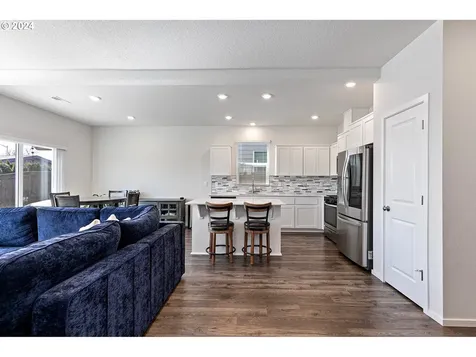 868 Ben Brown Lane Woodburn OR 97071