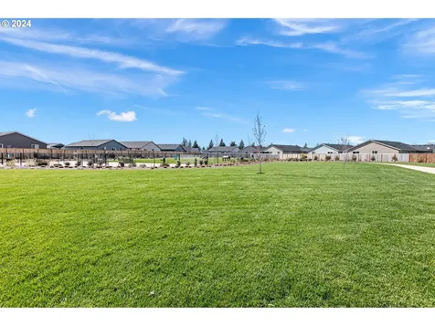 868 Ben Brown Lane Woodburn OR 97071