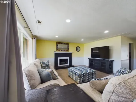 1818 Ne Galloway Street Mcminnville OR 97128