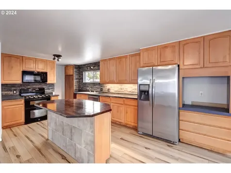 8801 NE Prescott Street Portland OR 97220
