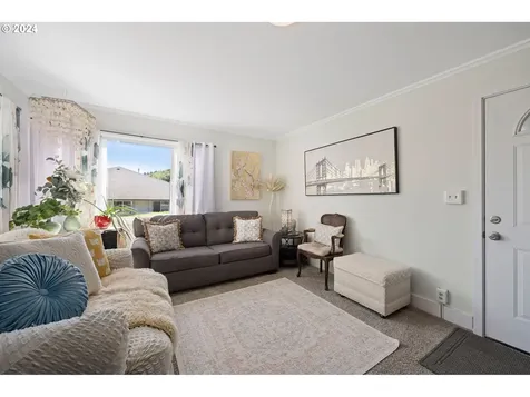 629 18th Street Astoria OR 97103
