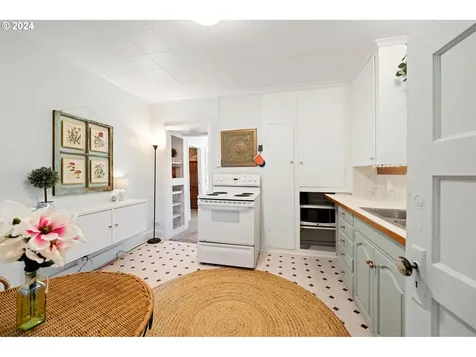 629 18th Street Astoria OR 97103