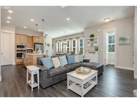 6818 Se Provence Street Hillsboro OR 97123