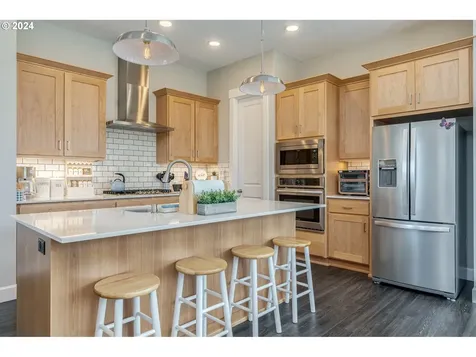 6818 Se Provence Street Hillsboro OR 97123