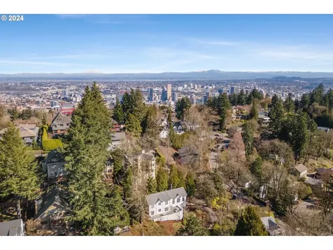 1707 Sw Terrace Drive Portland OR 97201
