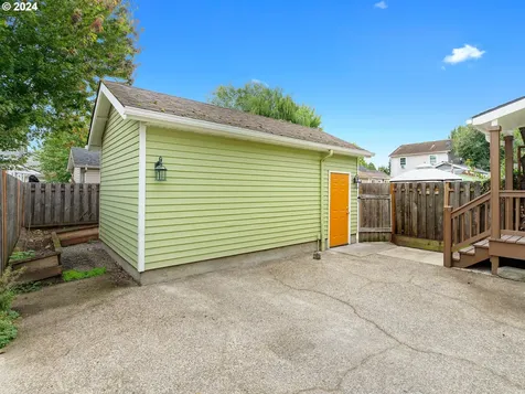 10334 N Barr Avenue Portland OR 97203
