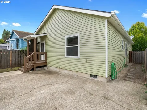 10334 N Barr Avenue Portland OR 97203