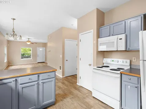 10334 N Barr Avenue Portland OR 97203