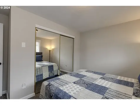 246 Se Pierce Street Estacada OR 97023