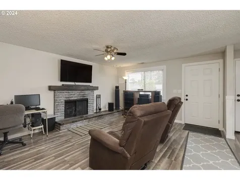 246 Se Pierce Street Estacada OR 97023
