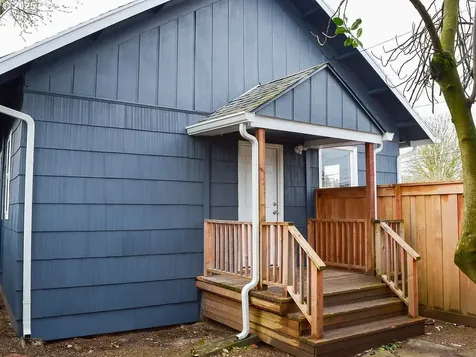 8716 SE Ellis Street Portland OR 97266