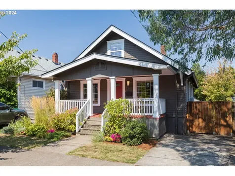 2241 N Winchell Street Portland OR 97217