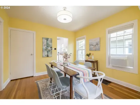 2241 N Winchell Street Portland OR 97217