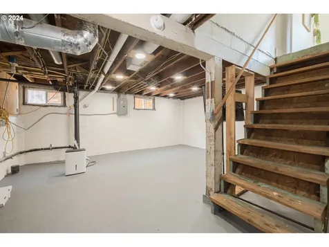 2241 N Winchell Street Portland OR 97217