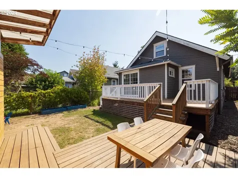 2241 N Winchell Street Portland OR 97217