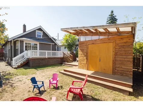 2241 N Winchell Street Portland OR 97217
