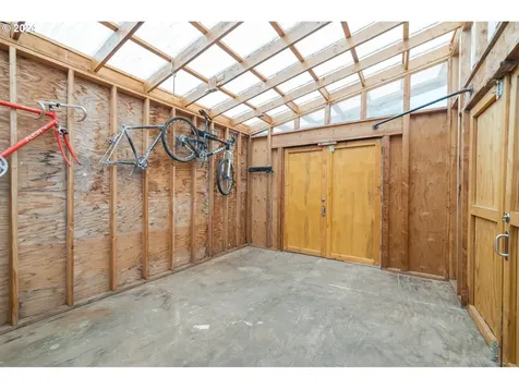 2241 N Winchell Street Portland OR 97217